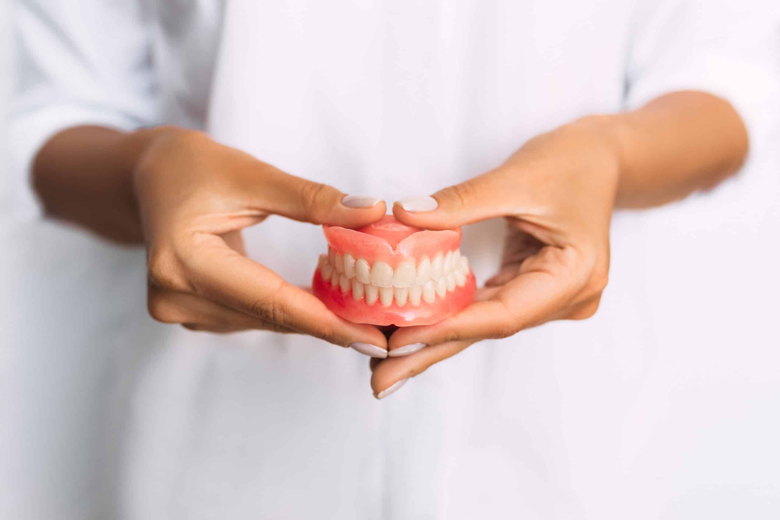 Dentures Vs Dental Implants: Choose Your New Teeth