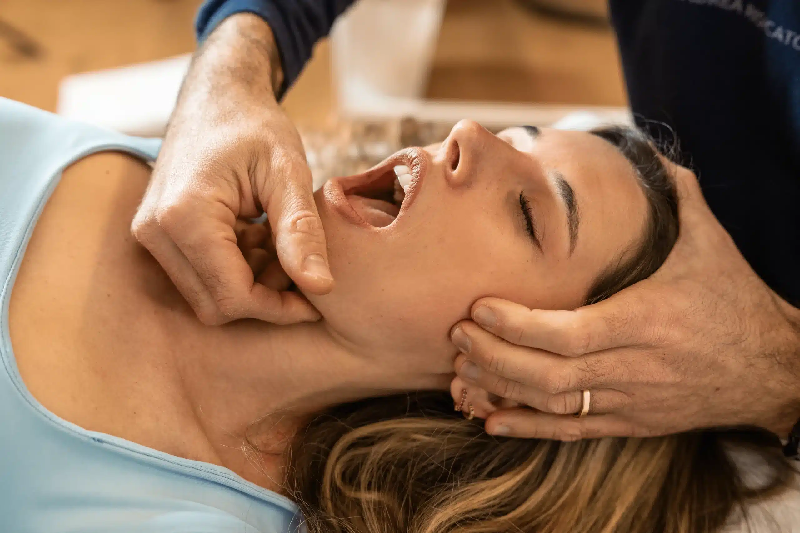 The Osteopathy-Dentistry Connection in TMJ Disorders – Dubai’s Holistic Approach
