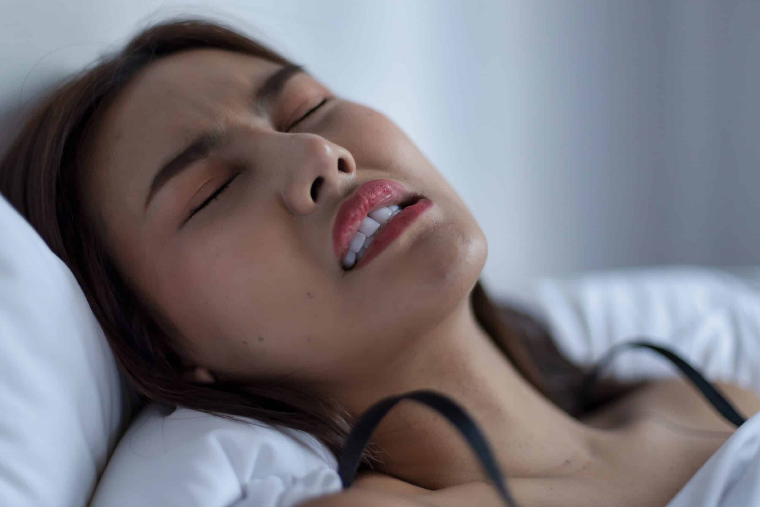 How Can I Stop Grinding My Teeth in Sleep Naturally? Causes & Treatment
